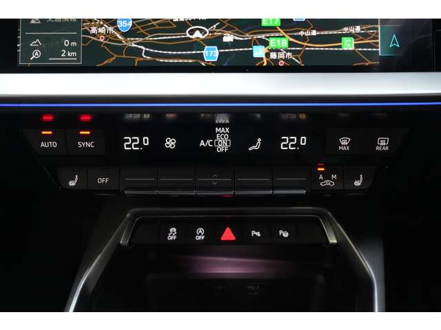 アウディ Ａ３　スポーツバック ３０ ＴＦＳＩ アドバンスト R4年 () 99
