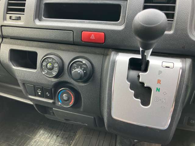 トヨタ ハイエースバン ２．８ ＤＸ ロング ＧＬパッケージ ディーゼルターボ ４ＷＤ R3年 (甲信越・北陸) 99