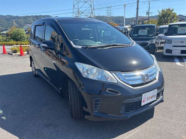ホンダ フリード　ハイブリッド １．５ ジャストセレクション H25年 (近畿) 99