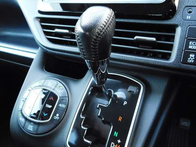 トヨタ ヴォクシー ２．０ ＺＳ 煌 H27年 (東海) 99
