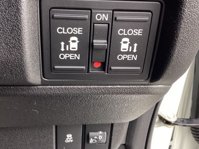 ホンダ Ｎ　ＢＯＸ カスタム ６６０ ターボ R8年 (近畿) 99