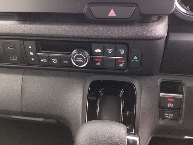 ホンダ Ｎ　ＢＯＸ カスタム ６６０ ターボ R8年 (近畿) 99