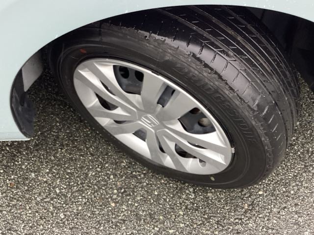 ホンダ フィット　ハイブリッド １．５ Ｅ：ＨＥＶ ホーム R4年 (近畿) 99