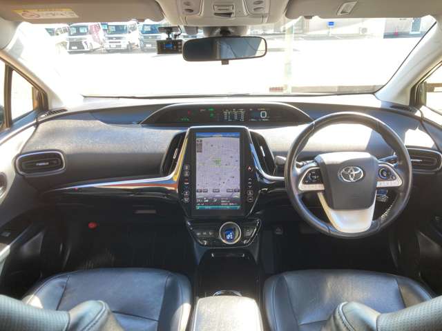 トヨタ プリウスＰＨＶ １．８ Ａ レザーパッケージ R1年 (東海) 99