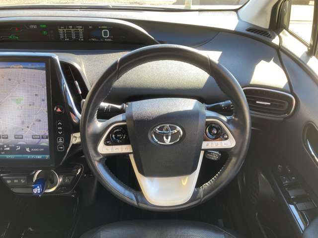 トヨタ プリウスＰＨＶ １．８ Ａ レザーパッケージ R1年 (東海) 99