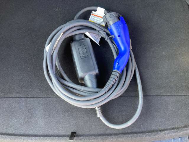 トヨタ プリウスＰＨＶ １．８ Ａ レザーパッケージ R1年 (東海) 99
