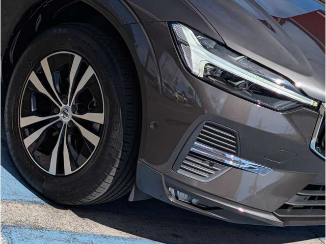 ボルボ ＸＣ６０ Ｂ５ ＡＷＤ モメンタム ４ＷＤ R4年 (東海) 99