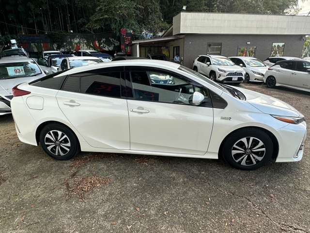 トヨタ プリウスＰＨＶ １．８ Ｓ ナビパッケージ H29年 (関東) 99