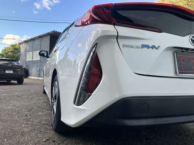 トヨタ プリウスＰＨＶ １．８ Ｓ ナビパッケージ H29年 (関東) 99