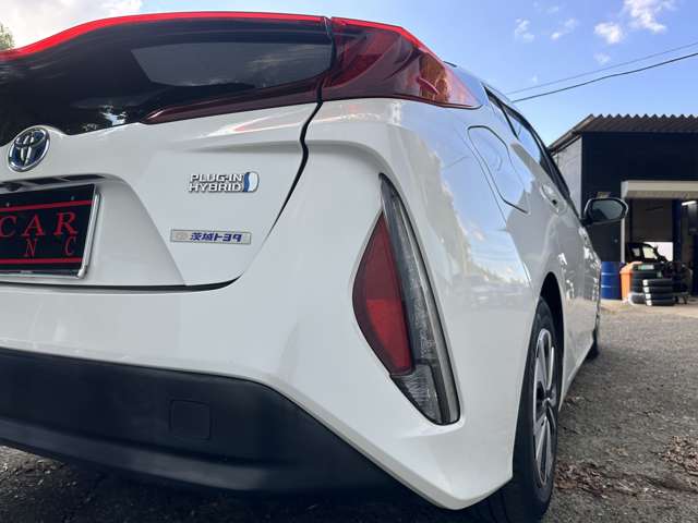 トヨタ プリウスＰＨＶ １．８ Ｓ ナビパッケージ H29年 (関東) 99
