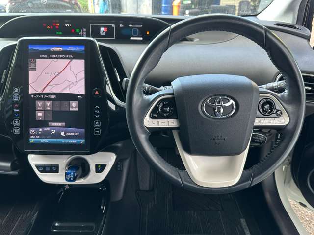 トヨタ プリウスＰＨＶ １．８ Ｓ ナビパッケージ H29年 (関東) 99