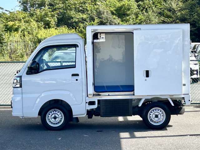 ダイハツ ハイゼットトラック ＦＲＰ中温冷凍車 －７℃設定 R4年 () 99