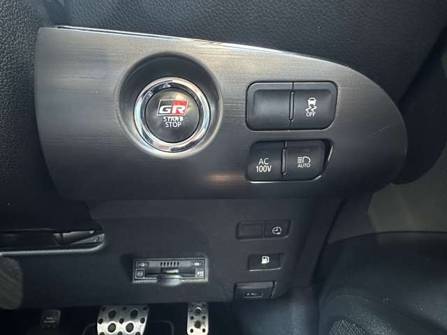 トヨタ プリウスＰＨＶ １．８ Ｓ ナビパッケージ ＧＲ スポーツ R1年 (関東) 99