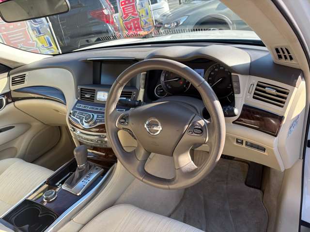 日産 フーガ ２．５ ２５０ＧＴ Ａパッケージ H22年 (九州・沖縄) 99