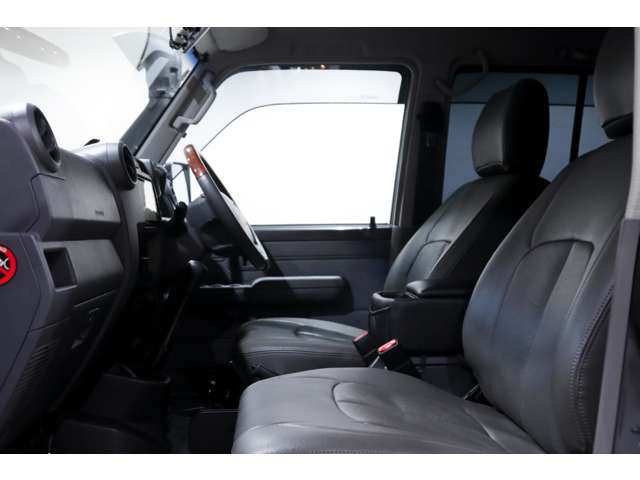 トヨタ ランドクルーザーバン ４．０ ４ＷＤ H26年 (関東) 99