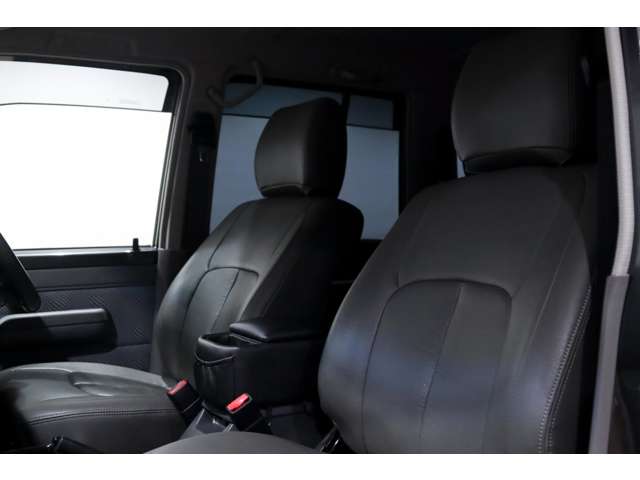 トヨタ ランドクルーザーバン ４．０ ４ＷＤ H26年 (関東) 99
