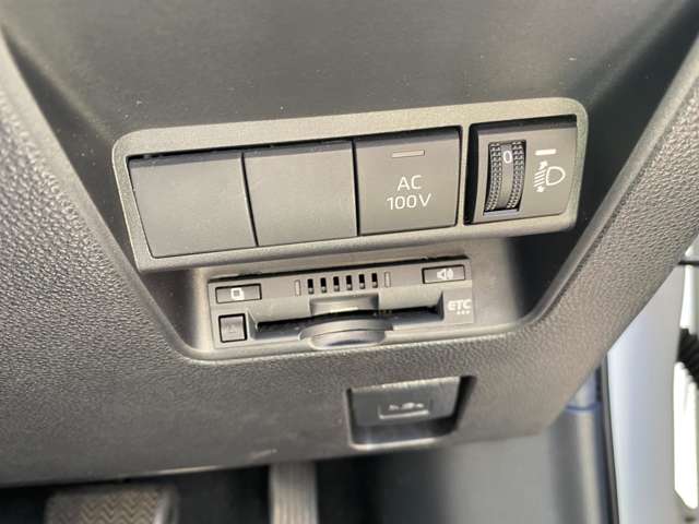 トヨタ アクア １．５ Ｚ R4年 (中国) 99