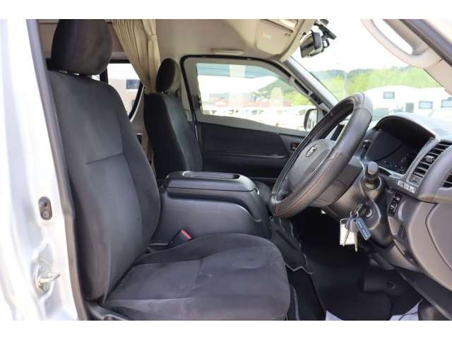 トヨタ ハイエースバン ホワイトハウス R2年 (近畿) 99