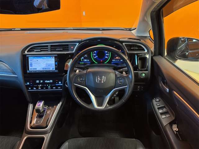 ホンダ シャトル １．５ ハイブリッド Ｚ H27年 (近畿) 99