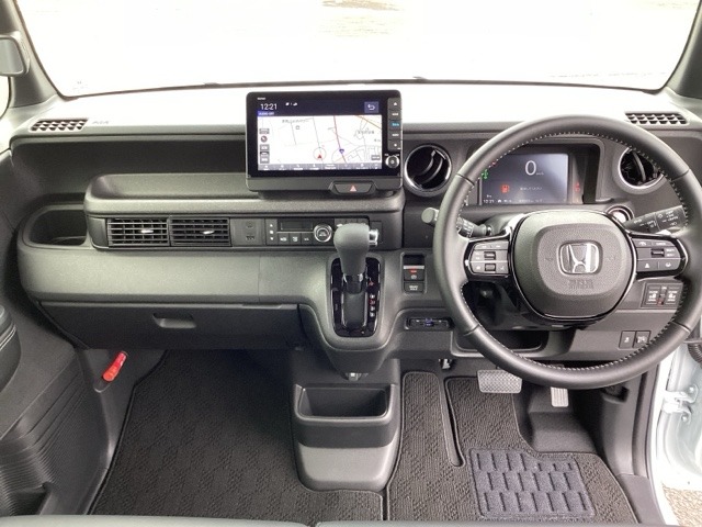 ホンダ Ｎ　ＢＯＸ カスタム ６６０ コーディネートスタイル ２トーン R8年 (近畿) 99