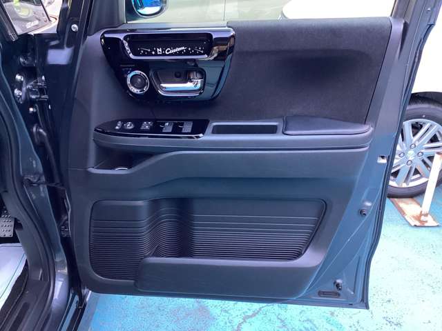 ホンダ Ｎ　ＢＯＸ カスタム ６６０ Ｌ ターボ R4年 (関東) 99