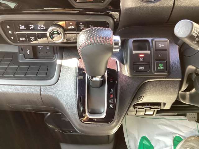 ホンダ Ｎ　ＢＯＸ カスタム ６６０ Ｌ ターボ R4年 (関東) 99