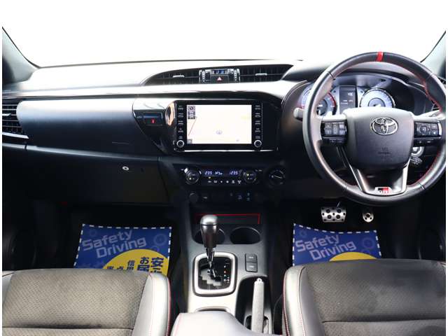 トヨタ ハイラックス ２．４ Ｚ ＧＲスポーツ ディーゼルターボ ４ＷＤ R5年 (関東) 99
