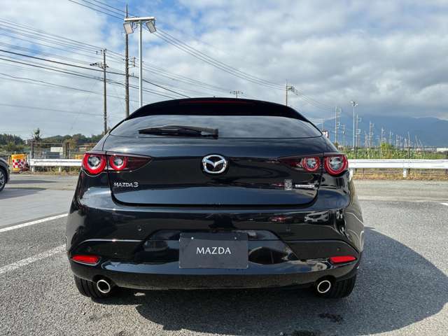 マツダ ＭＡＺＤＡ３　ファストバック ２．０ ２０Ｓ ツーリング R7年 (関東) 99