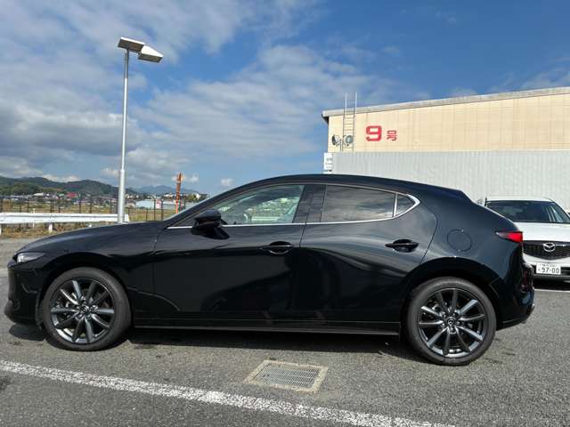 マツダ ＭＡＺＤＡ３　ファストバック ２．０ ２０Ｓ ツーリング R7年 (関東) 99