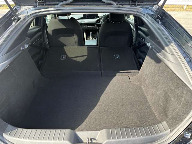 マツダ ＭＡＺＤＡ３　ファストバック ２．０ ２０Ｓ ツーリング R7年 (関東) 99