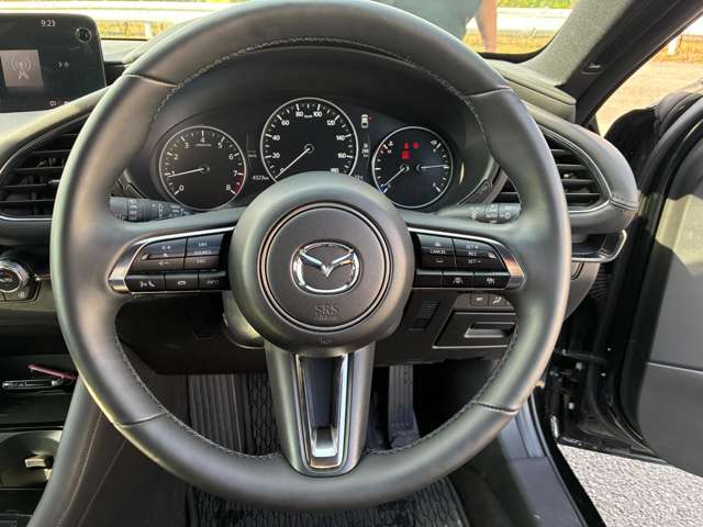 マツダ ＭＡＺＤＡ３　ファストバック ２．０ ２０Ｓ ツーリング R7年 (関東) 99