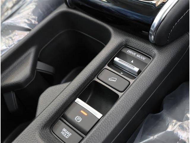 ホンダ ヴェゼル １．５ Ｅ：ＨＥＶ Ｚ R8年 (東海) 99