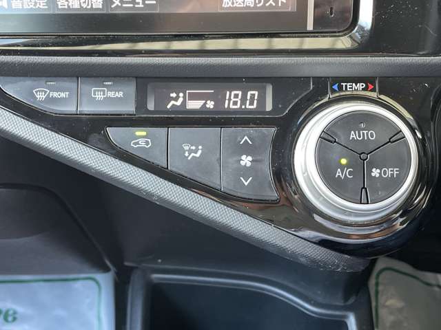 トヨタ アクア １．５ Ｇ H27年 (東海) 99