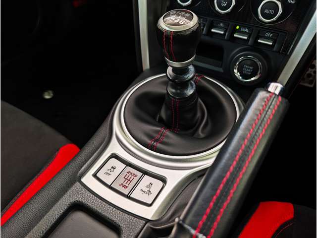 トヨタ ８６ ２．０ ＧＴ H28年 (東海) 99