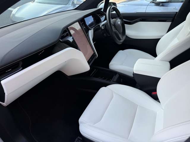 テスラ モデルＸ ロングレンジ ＡＷＤ ６人乗リ R2年 (東海) 99