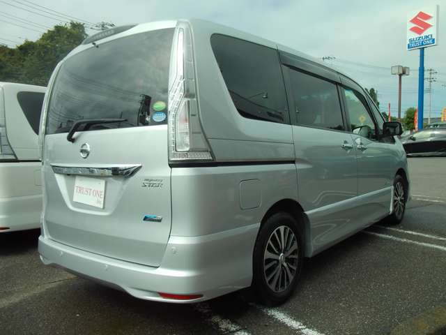 日産 セレナ ２．０ ハイウェイスター Ｖセレクション＋ＳＡＦＥＴＹＩＩ Ｓ－ＨＹＢＲＩＤ H27年 (関東) 99