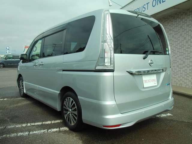 日産 セレナ ２．０ ハイウェイスター Ｖセレクション＋ＳＡＦＥＴＹＩＩ Ｓ－ＨＹＢＲＩＤ H27年 (関東) 99