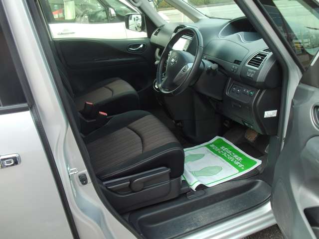 日産 セレナ ２．０ ハイウェイスター Ｖセレクション＋ＳＡＦＥＴＹＩＩ Ｓ－ＨＹＢＲＩＤ H27年 (関東) 99