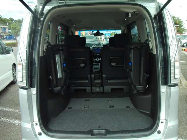 日産 セレナ ２．０ ハイウェイスター Ｖセレクション＋ＳＡＦＥＴＹＩＩ Ｓ－ＨＹＢＲＩＤ H27年 (関東) 99