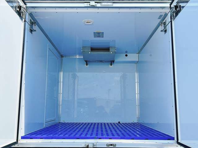 スズキ キャリイバン 冷蔵冷凍車 中温－５℃設定 東プレ製冷凍機 R5年 () 99