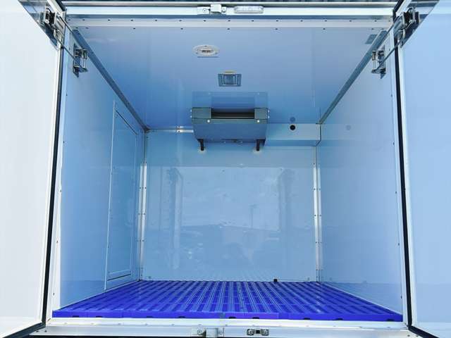 スズキ キャリイバン 冷蔵冷凍車 中温－５℃設定 東プレ製冷凍機 R5年 () 99
