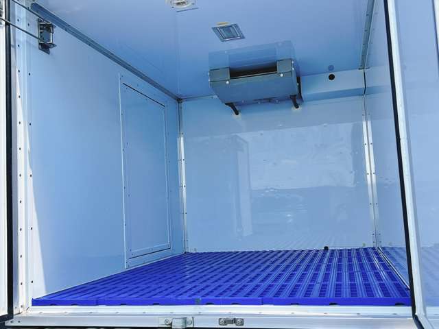 スズキ キャリイバン 冷蔵冷凍車 中温－５℃設定 東プレ製冷凍機 R5年 () 99