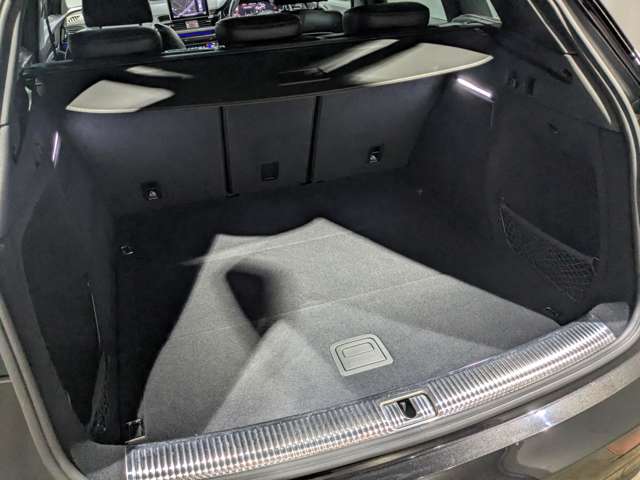 アウディ ＳＱ５ ３．０ ４ＷＤ R3年 (関東) 99