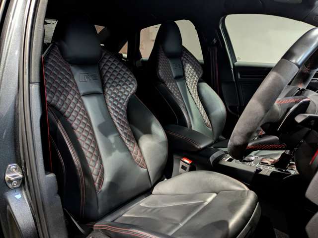 アウディ ＲＳ３　セダン ２．５ ４ＷＤ H30年 () 99