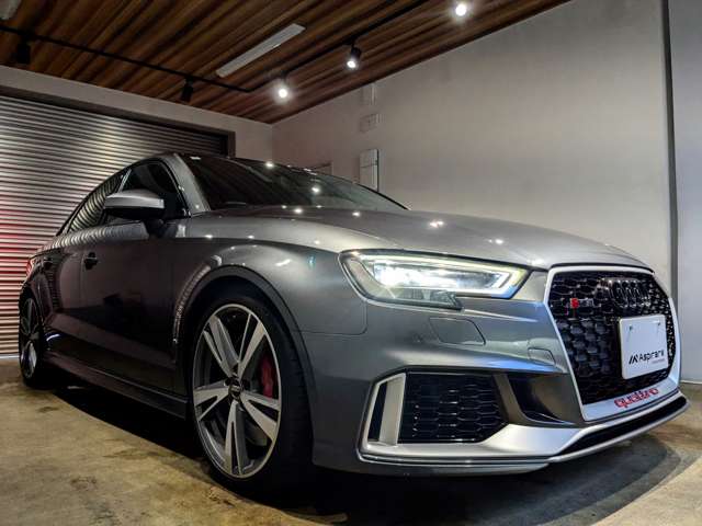 アウディ ＲＳ３　セダン ２．５ ４ＷＤ H30年 () 99