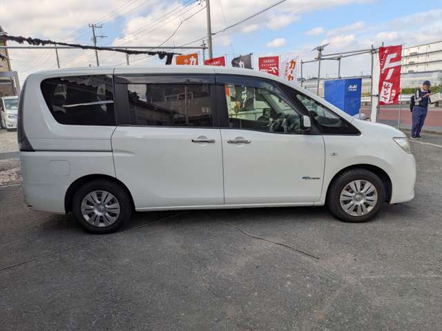 日産 セレナ ２．０ ２０Ｘ Ｓ－ＨＹＢＲＩＤ H24年 () 99