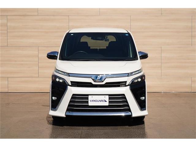 トヨタ ヴォクシー １．８ ハイブリッド ＺＳ 煌 H30年 (中国) 99