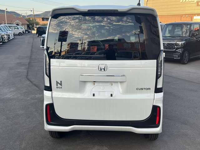 ホンダ Ｎ　ＢＯＸ カスタム ６６０ R8年 () 99