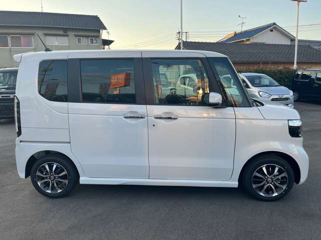 ホンダ Ｎ　ＢＯＸ カスタム ６６０ R8年 () 99