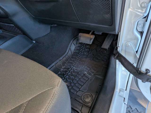 ジープ ラングラー　アンリミテッド アンリミテッド スポーツ ４ＷＤ H30年 (四国) 99
